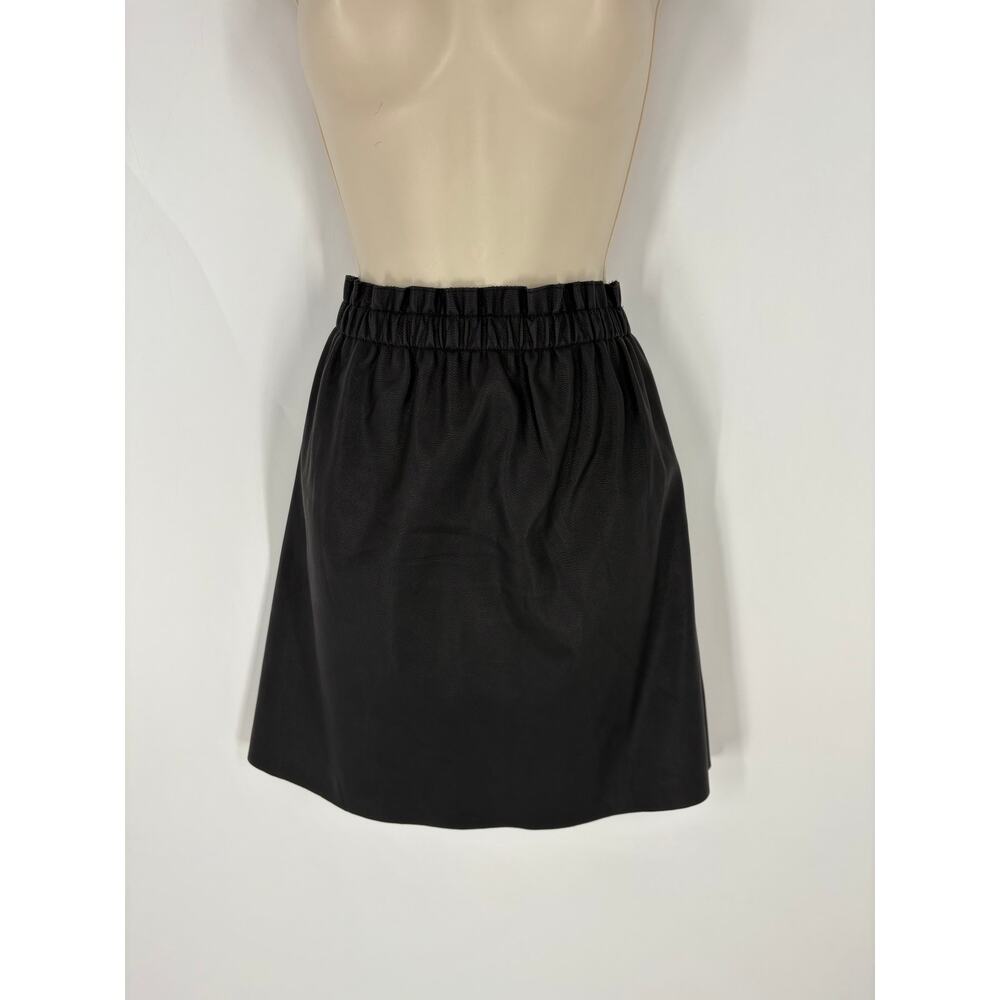 Loft Black Pleather Mini Skirt (B30)